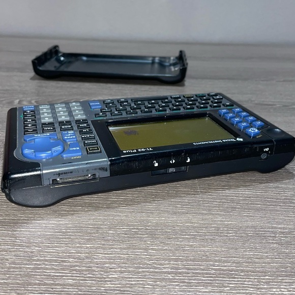 TEXAS INSTRUMENTS TI-92 PLUS Graphing Calculator W/ Cover - PARTS ONLY - Picture 2 of 7
